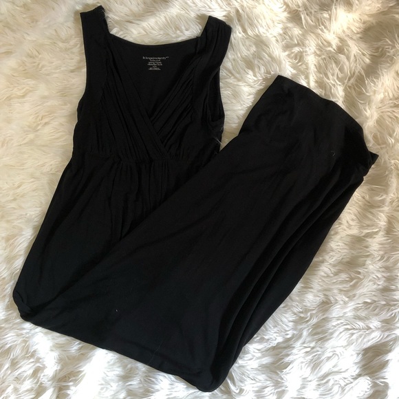 Liz Lange Dresses & Skirts - Black maternity/ nursing dress Liz Lange Dresses & Skirts - Black maternity/ nursing dress